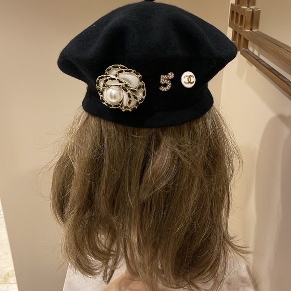 Chanel white Camellia French wool black beret hat - Picture 3 of 8